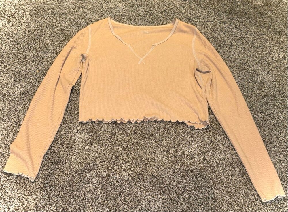 American Eagle crop top size large